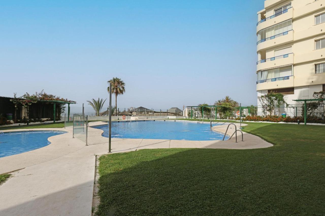 First Line Beach Apartment Марбеля Екстериор снимка