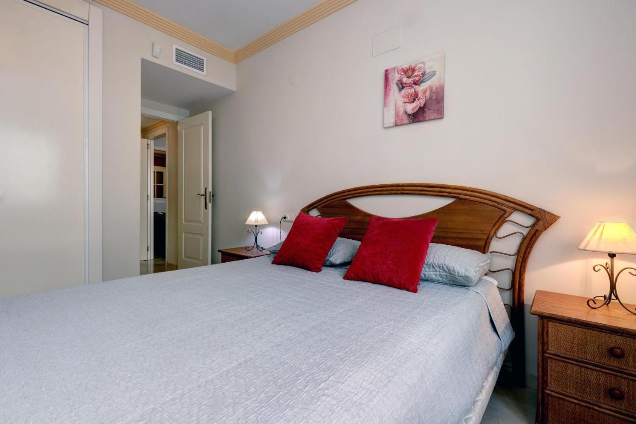 First Line Beach Apartment Марбеля Екстериор снимка